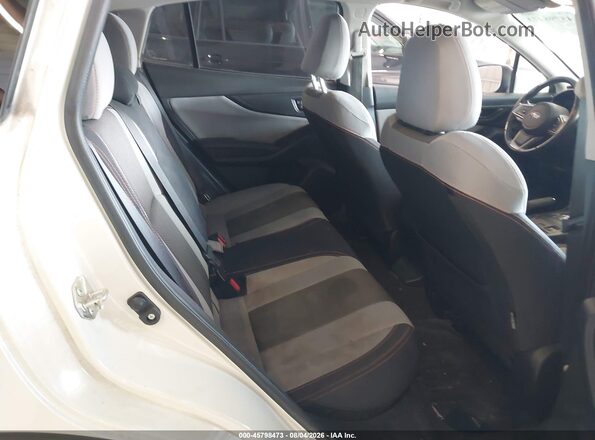 JF2GTABC5JH299847 2018 SUBARU CROSSTREK White VIN կոդի պիտակի տեսք