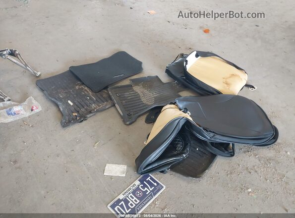 JF2GTABC5JH299847 2018 SUBARU CROSSTREK White Սարքավորումների վահանակի տեսք