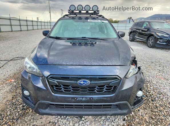JF2GTABC5JH351042 2018 SUBARU CROSSTREK Charcoal Вид салону спереду