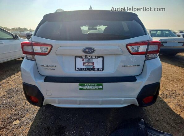 JF2GTABC6JH342303 2018 SUBARU CROSSTREK Белый Вид салона спереди
