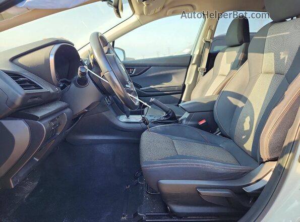 JF2GTABC6JH342303 2018 SUBARU CROSSTREK Белый Вид панели приборов
