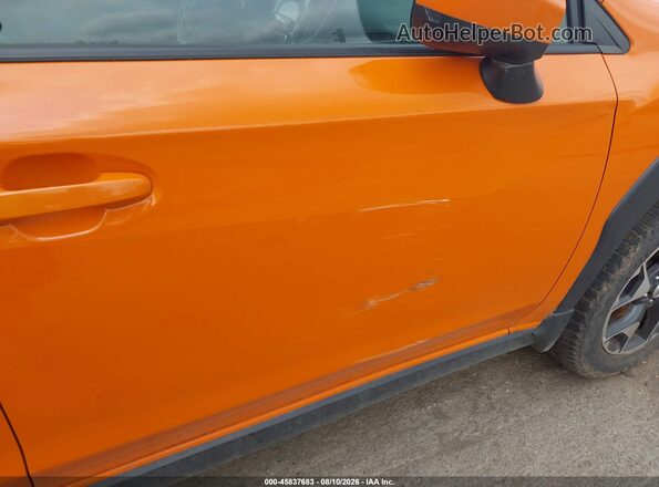 JF2GTABC7JH336932 2018 SUBARU CROSSTREK Orange 