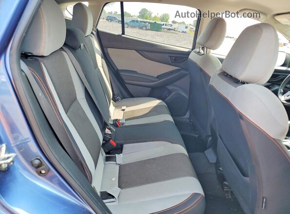 JF2GTABC8JH238461 2018 SUBARU CROSSTREK Blue Вид задніх сидінь