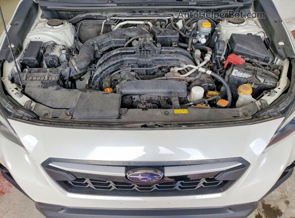 JF2GTACC1J8281165 2018 SUBARU CROSSTREK White Вид задньої частини салону