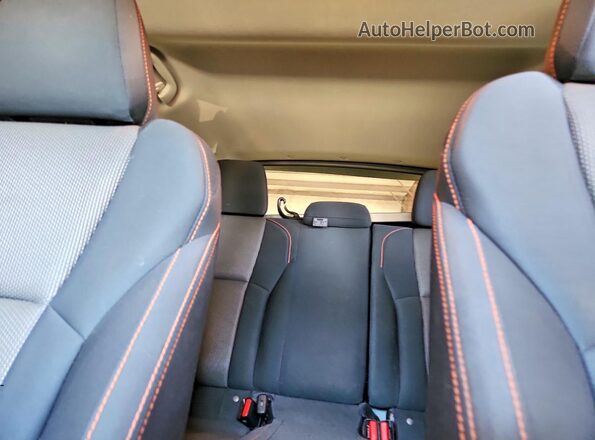 JF2GTACC4JH221560 2018 SUBARU CROSSTREK Серый Вид задних сидений