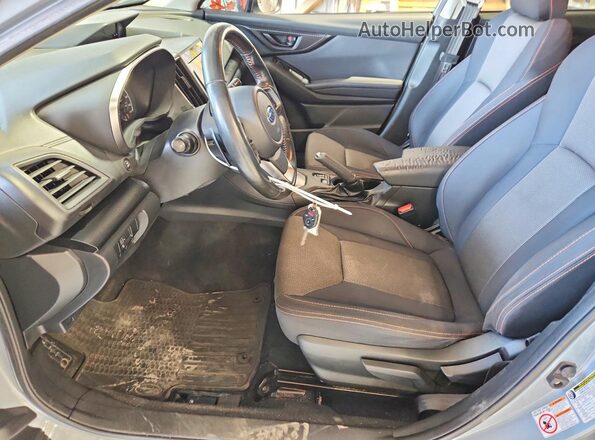 JF2GTACC4JH221560 2018 SUBARU CROSSTREK Серый Вид салона спереди