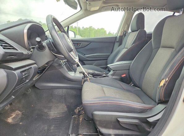 JF2GTACC6JH296907 2018 SUBARU CROSSTREK White Սալոնի դիմացի տեսք