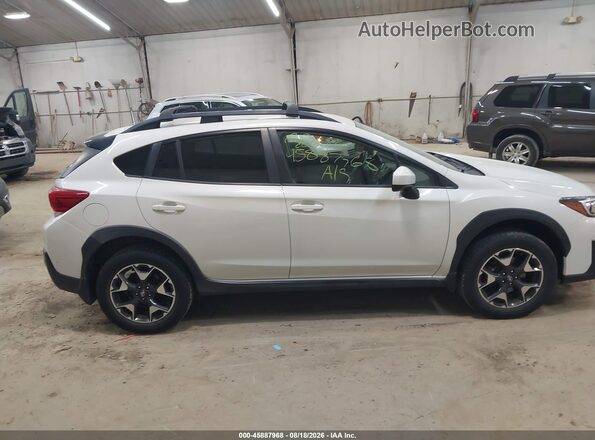 JF2GTACC6K8334914 2019 SUBARU CROSSTREK White Vista interior trasera