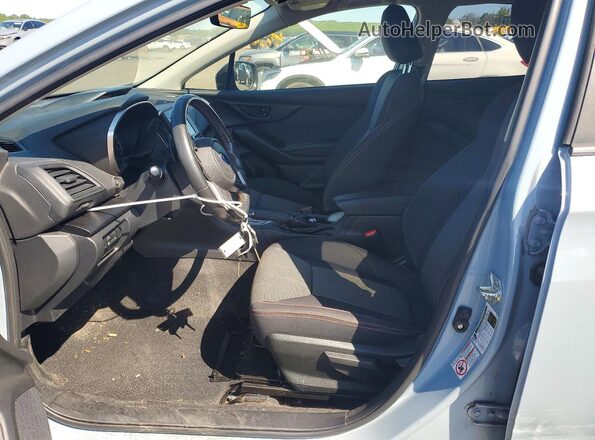 JF2GTACC8JH269031 2018 SUBARU CROSSTREK Blue Вид салону спереду