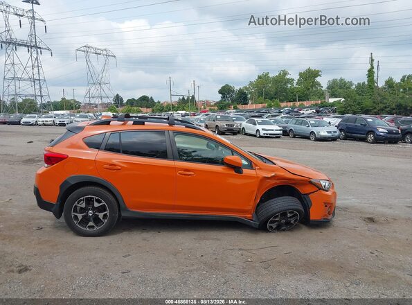 JF2GTACC9JH321329 2018 SUBARU CROSSTREK Orange Vista interior trasera