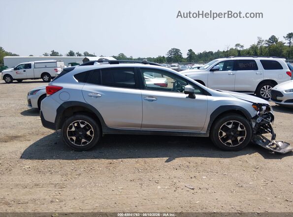 JF2GTACC9K8390006 2019 SUBARU CROSSTREK Silver Rear interior view