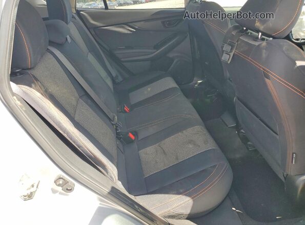 JF2GTACCXKH217000 2019 SUBARU CROSSTREK Silver Вид задньої частини салону