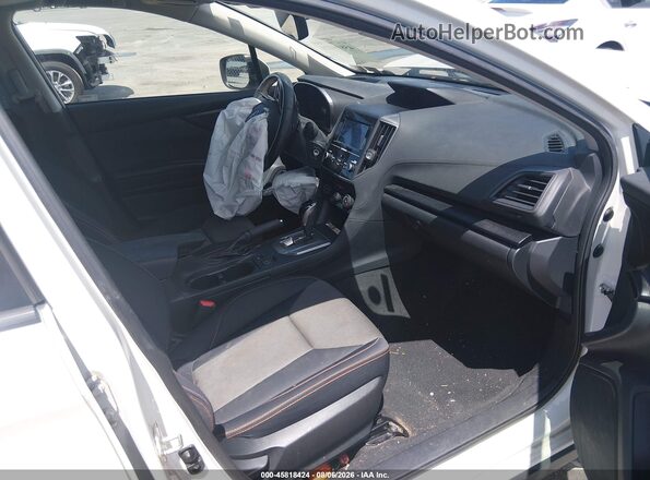 JF2GTADC0JH321489 2018 SUBARU CROSSTREK White Vista interior delantera