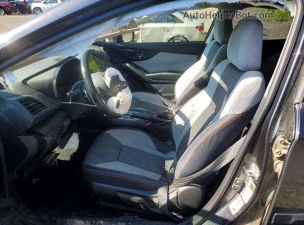 JF2GTADC7JH218151 2018 SUBARU CROSSTREK Gray Widok wnętrza z przodu