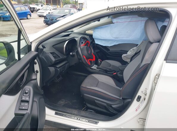 JF2GTADC8K8245344 2019 SUBARU CROSSTREK White Widok wnętrza z przodu
