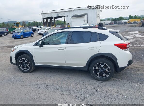 JF2GTADC8K8245344 2019 SUBARU CROSSTREK White Widok wnętrza z tyłu
