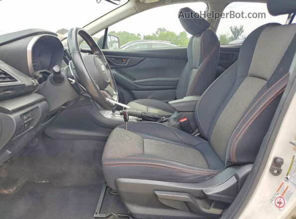 JF2GTADCXJ8209461 2018 SUBARU CROSSTREK Белый Вид салона спереди