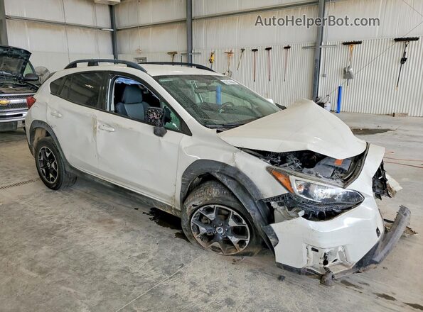 JF2GTADCXJH211503 2018 SUBARU CROSSTREK White Front right