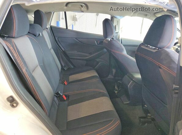 JF2GTADCXJH211503 2018 SUBARU CROSSTREK White Rear seats view