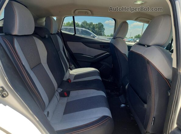 JF2GTAEC2KH361640 2019 SUBARU CROSSTREK White Widok tylnych siedzeń