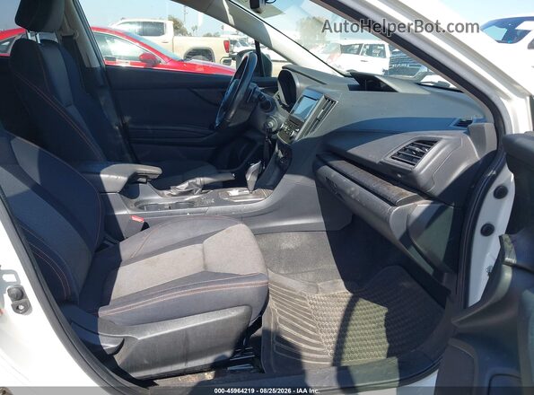 JF2GTAEC3K8301818 2019 SUBARU CROSSTREK White Vista interior delantera