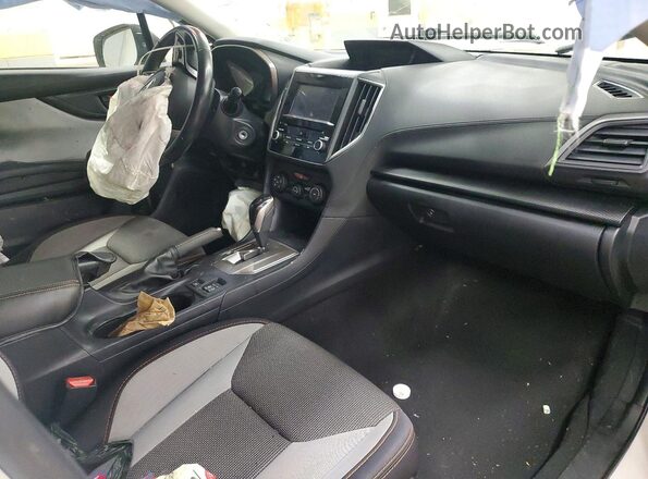 JF2GTAEC5K8259359 2019 SUBARU CROSSTREK White Вид панелі приладів