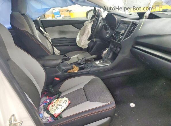 JF2GTAEC5K8259359 2019 SUBARU CROSSTREK White Вид салону спереду