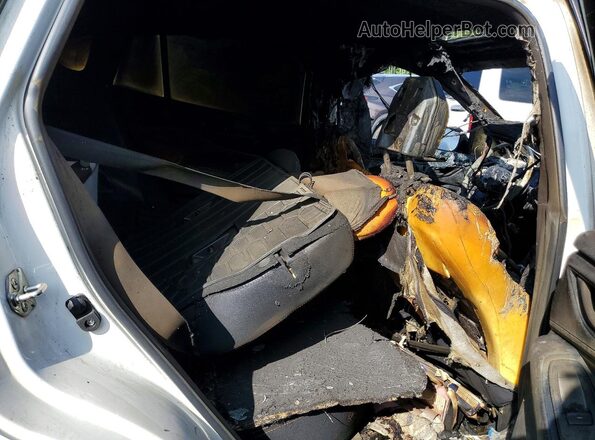 JF2GTAEC6L8218370 2020 SUBARU CROSSTREK White Հետևի նստատեղերի տեսք