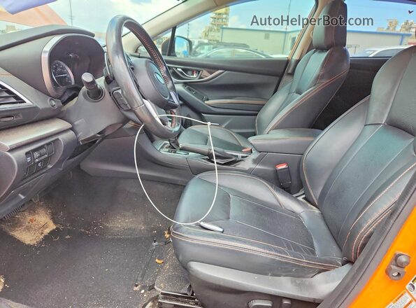 JF2GTAJC2JH336354 2018 SUBARU CROSSTREK Orange წინა სალონის ხედი