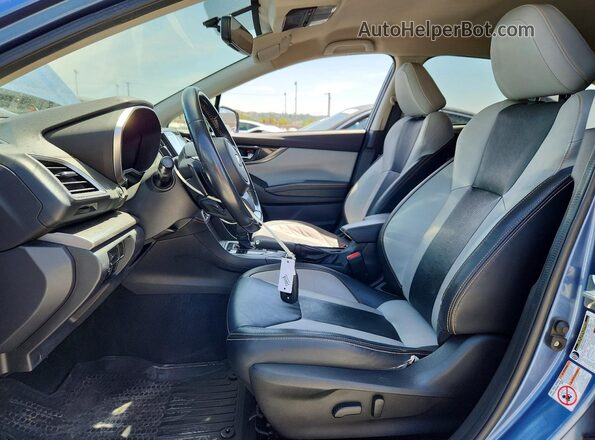JF2GTAJC5JH265750 2018 SUBARU CROSSTREK Синий Вид салона спереди