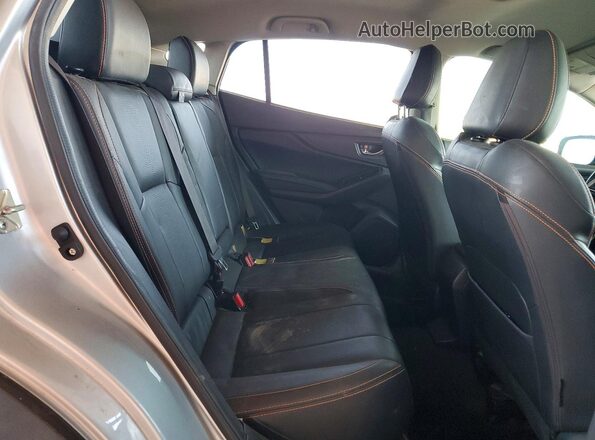JF2GTAJC9JH305845 2018 SUBARU CROSSTREK Silver Սալոնի հետևի տեսք