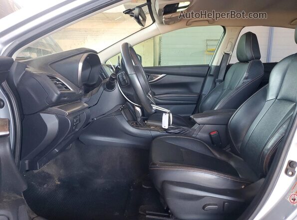 JF2GTAJC9JH305845 2018 SUBARU CROSSTREK Silver Սալոնի դիմացի տեսք