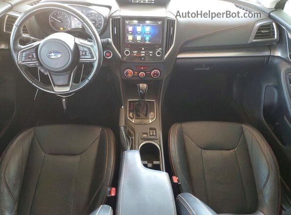 JF2GTAJC9JH305845 2018 SUBARU CROSSTREK Silver Առջևի վահանակի տեսք