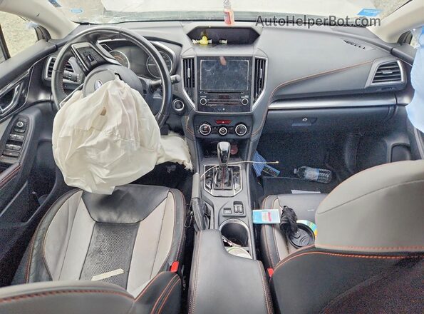 JF2GTALC2J8295205 2018 SUBARU CROSSTREK White Dashboard view