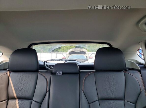 JF2GTALC3JH260799 2018 SUBARU CROSSTREK Серебряный Вид задних сидений