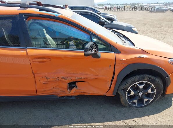 JF2GTALC7J8279470 2018 SUBARU CROSSTREK Orange Вид спереду