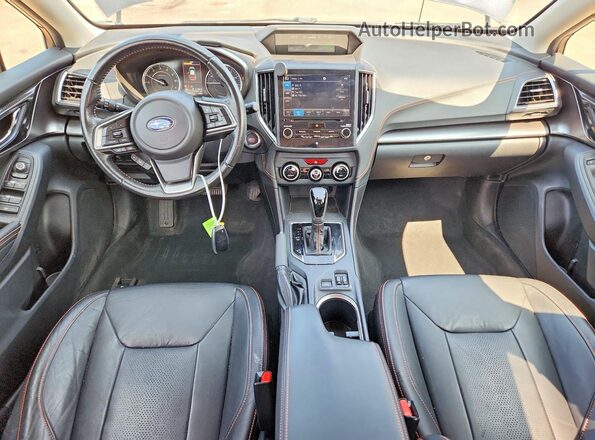 JF2GTALC8J8272236 2018 SUBARU CROSSTREK Black Dashboard view