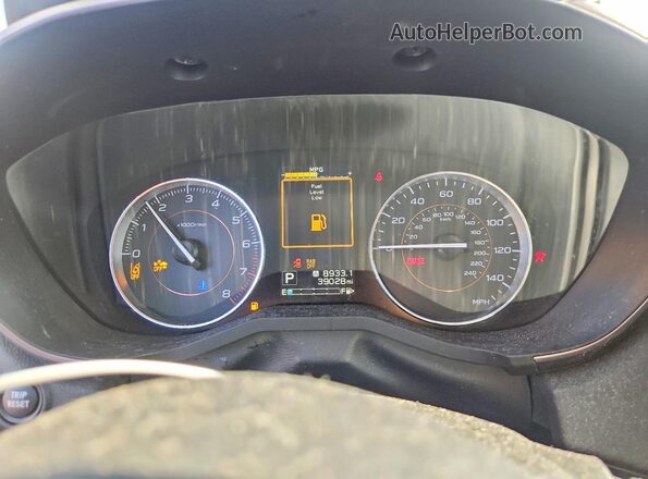 JF2GTAMC0JH226124 2018 SUBARU CROSSTREK Silver Սարքավորումների վահանակի տեսք