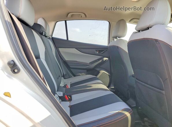 JF2GTAMC0K8232491 2019 SUBARU CROSSTREK White უკანა სალონის ხედი