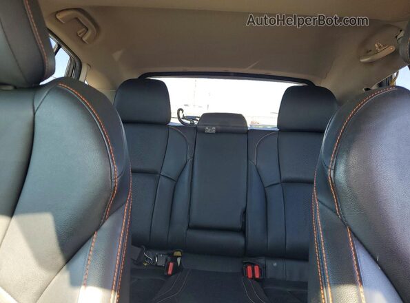 JF2GTAMC3JH274670 2018 SUBARU CROSSTREK Gray Հետևի նստատեղերի տեսք