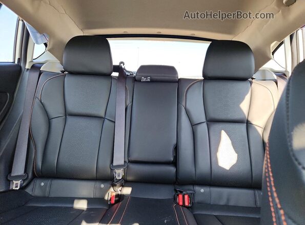 JF2GTAMC5K8375730 2019 SUBARU CROSSTREK White Widok tylnych siedzeń