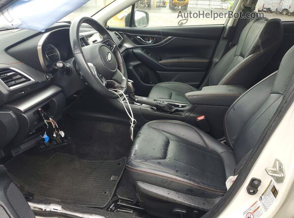 JF2GTAMC5K8397520 2019 SUBARU CROSSTREK White Вид салону спереду