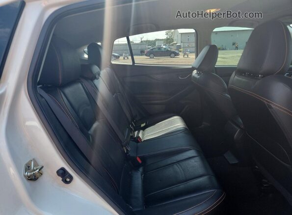 JF2GTANC0KH347834 2019 SUBARU CROSSTREK White Widok wnętrza z tyłu
