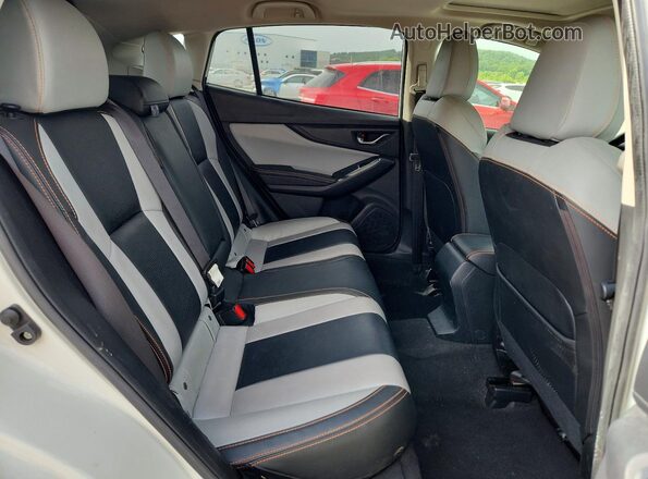 JF2GTANC4KH391870 2019 SUBARU CROSSTREK White Вид задніх сидінь