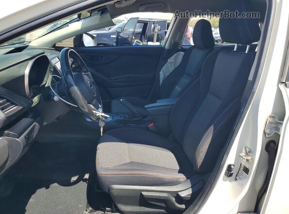 JF2GTAPC0P8316877 2023 SUBARU CROSSTREK White წინა სალონის ხედი