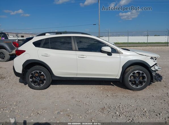 JF2GTAPC7P8206179 2023 SUBARU CROSSTREK White Вид задньої частини салону