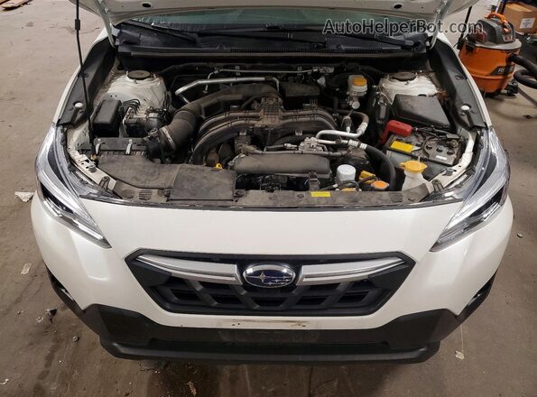 JF2GTHMC3N8239593 2022 SUBARU CROSSTREK White Սալոնի հետևի տեսք