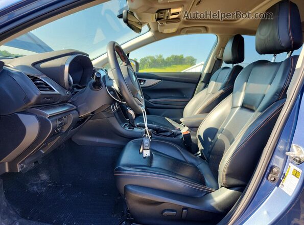JF2GTHNC2NH235954 2022 SUBARU CROSSTREK Blue Front interior view