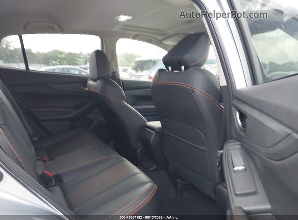 JF2GTHNC9M8370623 2021 SUBARU CROSSTREK Silver Widok naklejki z numerem VIN