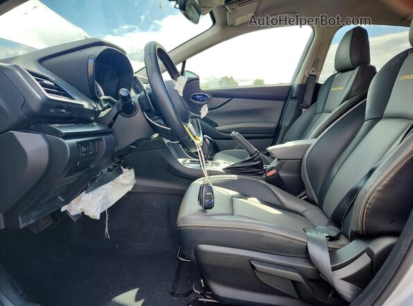 JF2GTHRC9NH280934 2022 SUBARU CROSSTREK Silver Vista interior delantera